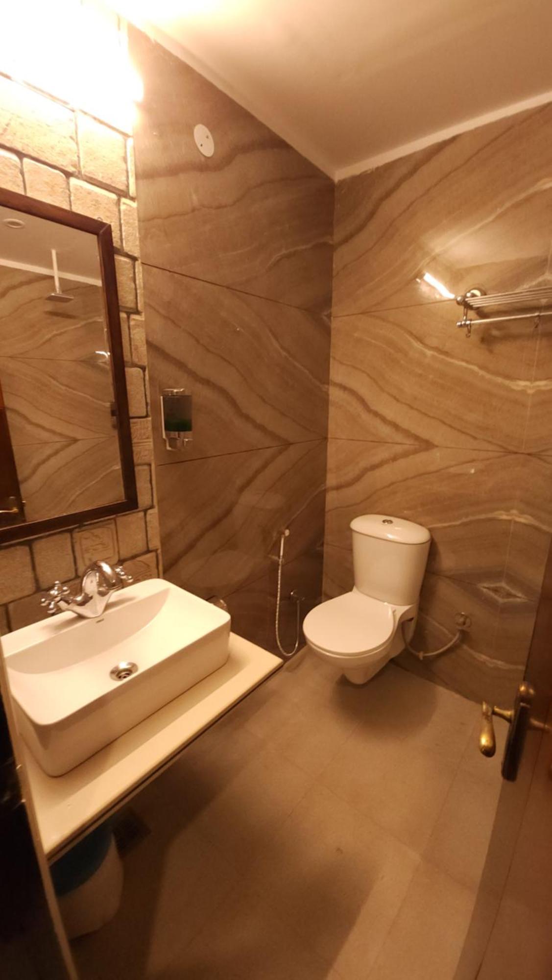 Hotel Vrs Inns Chandīgarh エクステリア 写真