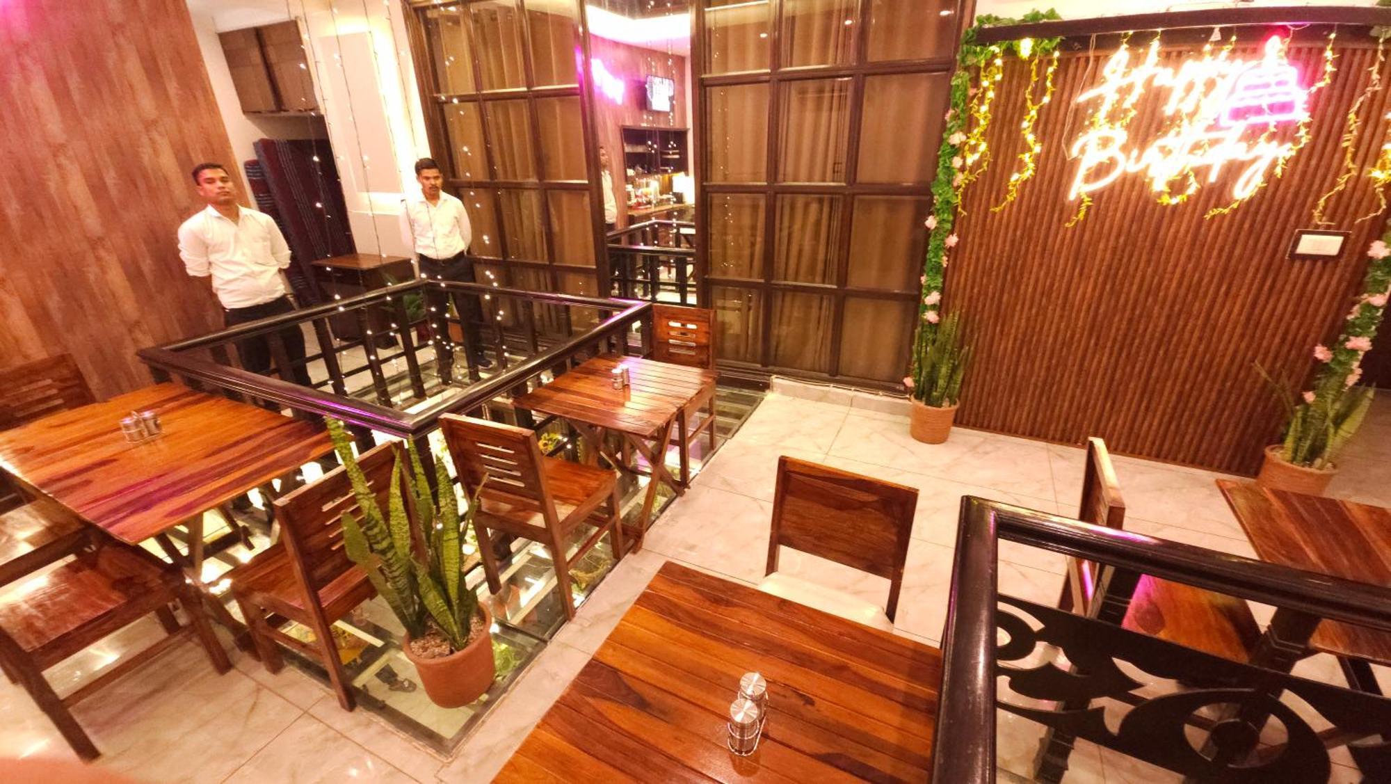 Hotel Vrs Inns Chandīgarh エクステリア 写真