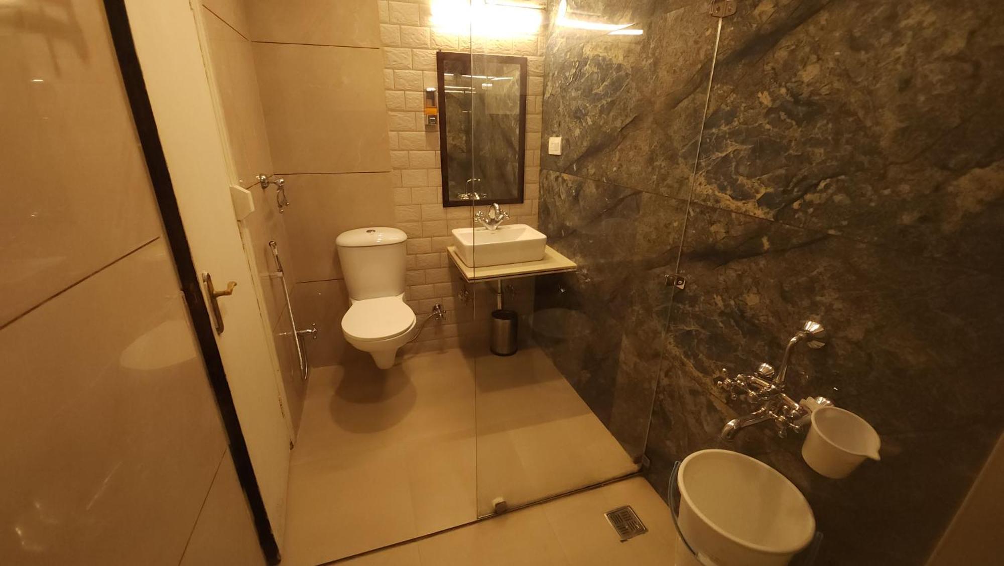 Hotel Vrs Inns Chandīgarh エクステリア 写真